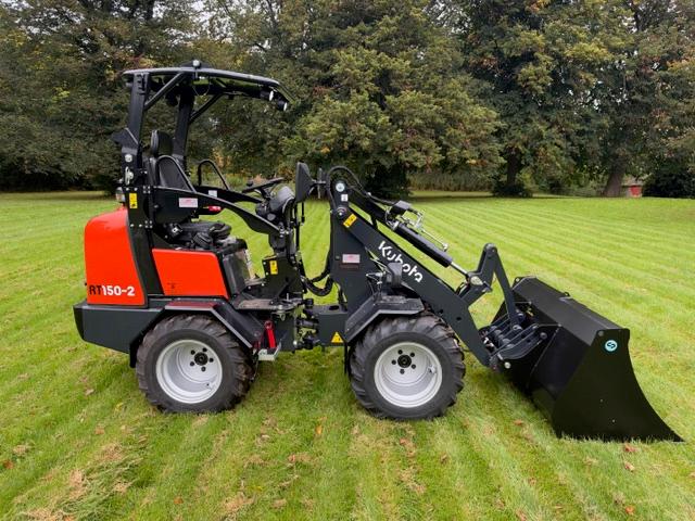 Lej Kubota RT150-2 minilæsser – kompakt minilæsser til haven